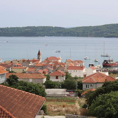 Lux Apartman S Pogledom Na More Traù Esterno foto