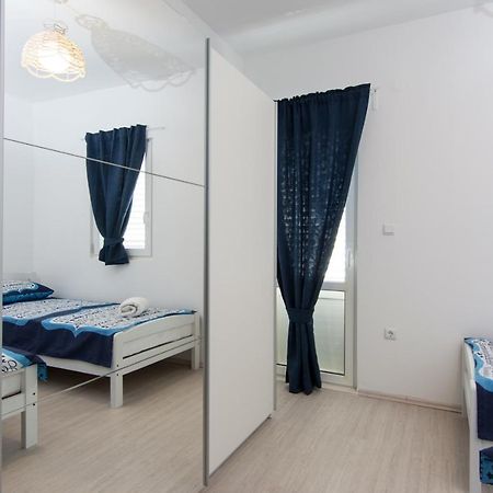 Lux Apartman S Pogledom Na More Traù Esterno foto
