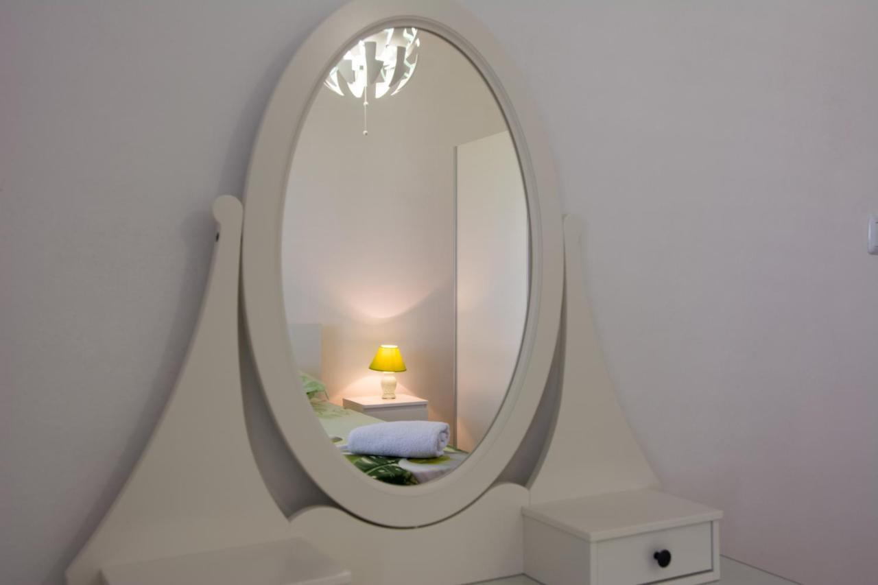 Lux Apartman S Pogledom Na More Traù Esterno foto