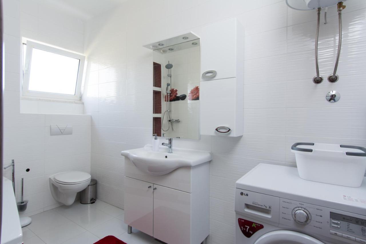 Lux Apartman S Pogledom Na More Traù Esterno foto