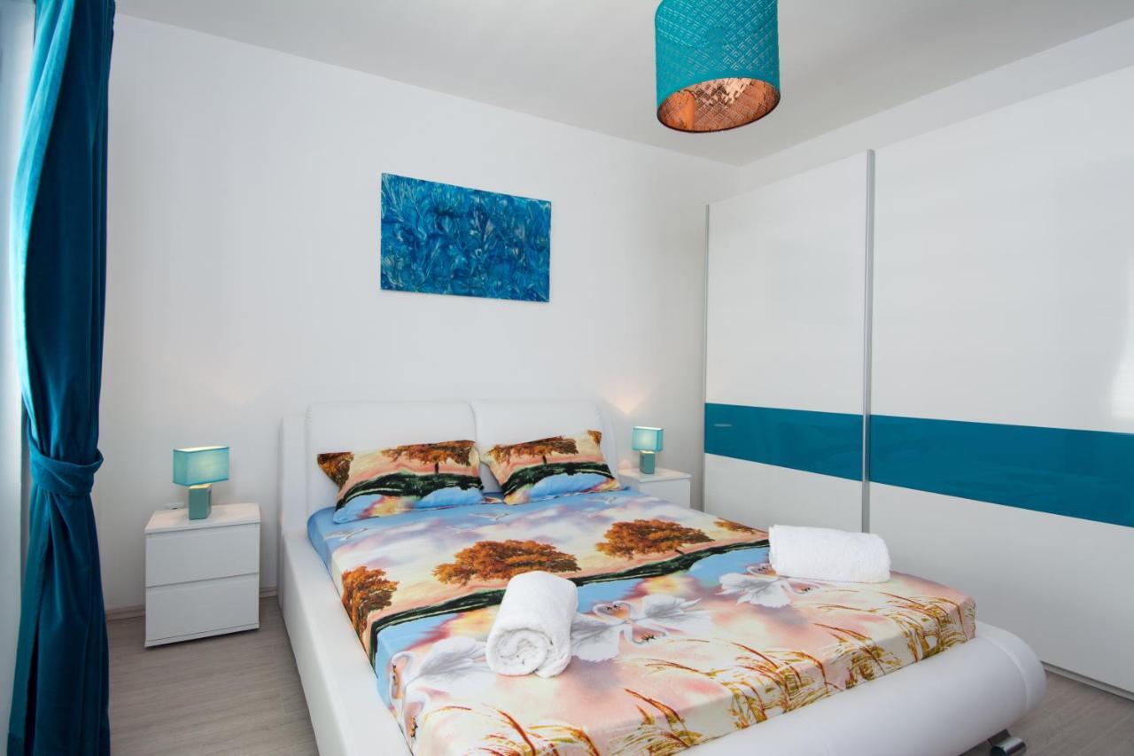 Lux Apartman S Pogledom Na More Traù Esterno foto